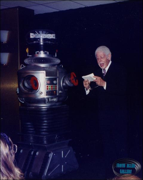 Robot and Dick Tufeld