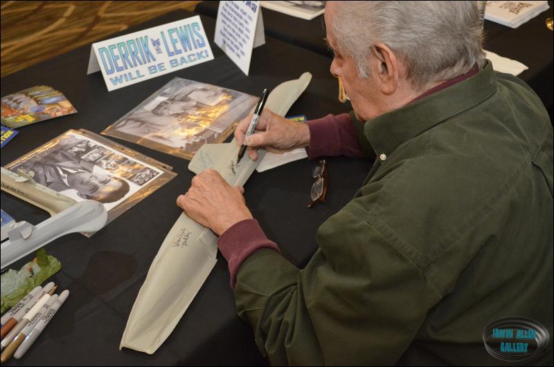 Derrik Lewis signing a part of the Seaview