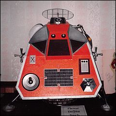 Lost in Space Space Pod Prop