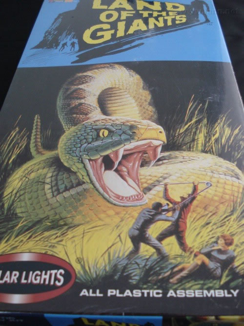 Polar Lights Land of the Giants Snake Kit
