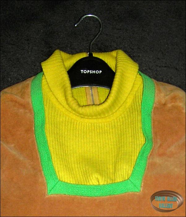 John Robinson Season 3 Costume Colar