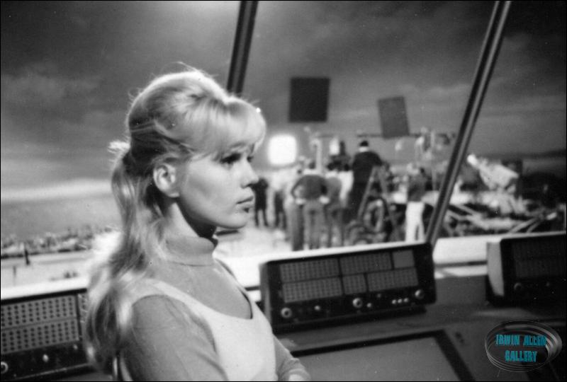 Marta Kristen in the Jupiter 2
