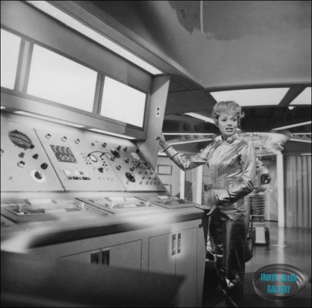 June Lockhart in lower deck of Jupiter 2