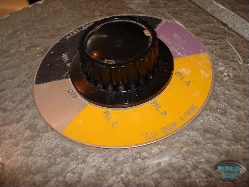 Center Flight Console Prop Bottom Left Dial