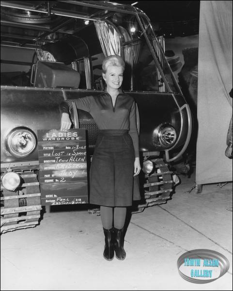 Marta Kristen in front of Chariot