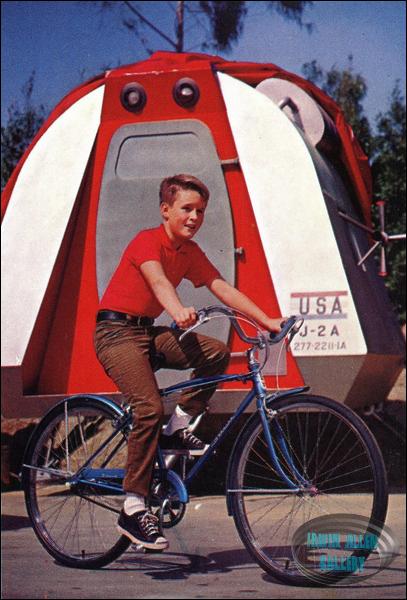 Full Scale Space Pod