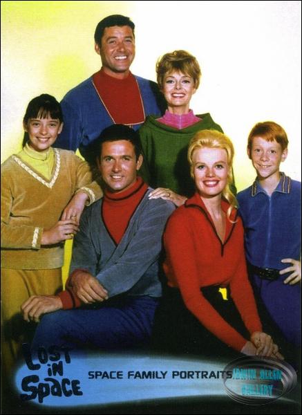 Inkworks Classic Lost in Space Collector Card #35