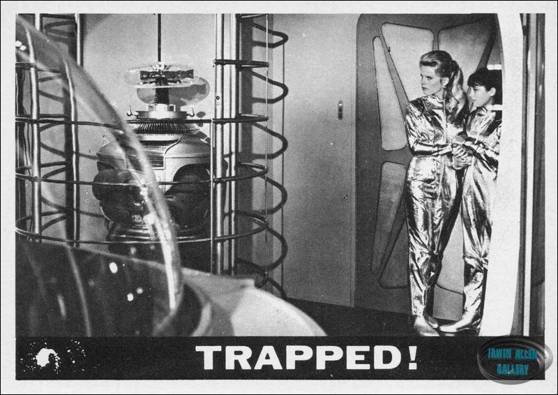 Lost in Space Topps #15