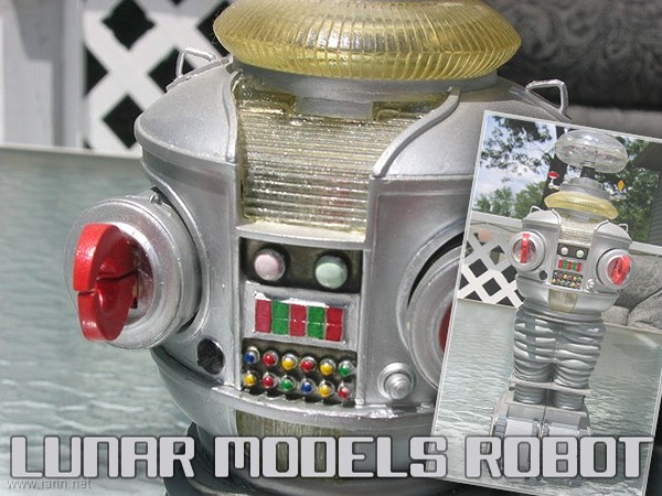 Lunar Models Robot