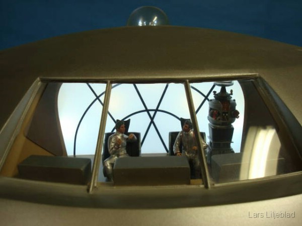 1/24th Scale Jupiter II Model