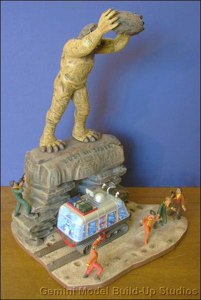 Polar Lights Cyclops and Chariot Model Build