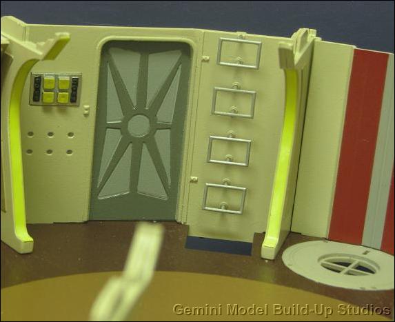 Moebius Models Jupiter 2 Interior