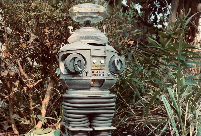 1:6 Scale Robot
