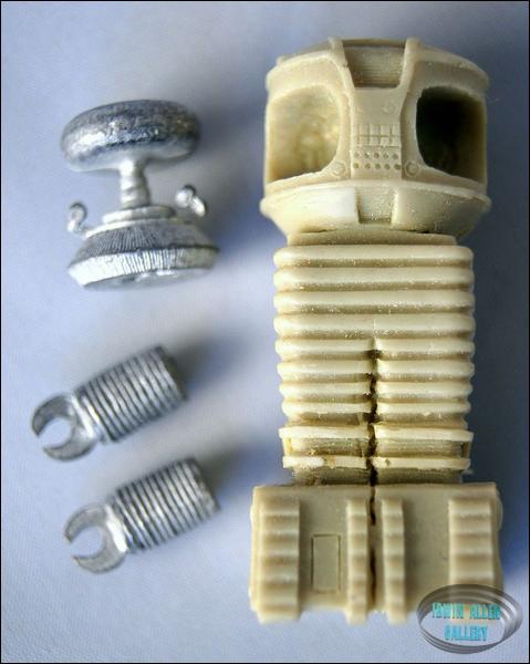 Japanese Lost in Space Robot Kit