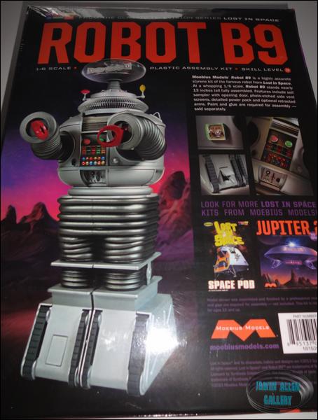 Moebius Models B9 Robot