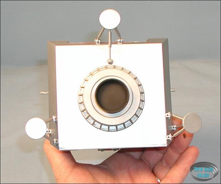 Moebius Space Pod Base