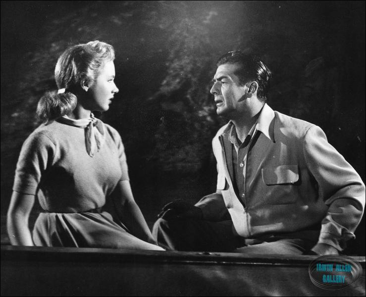 Piper Laurie and Victor Mature