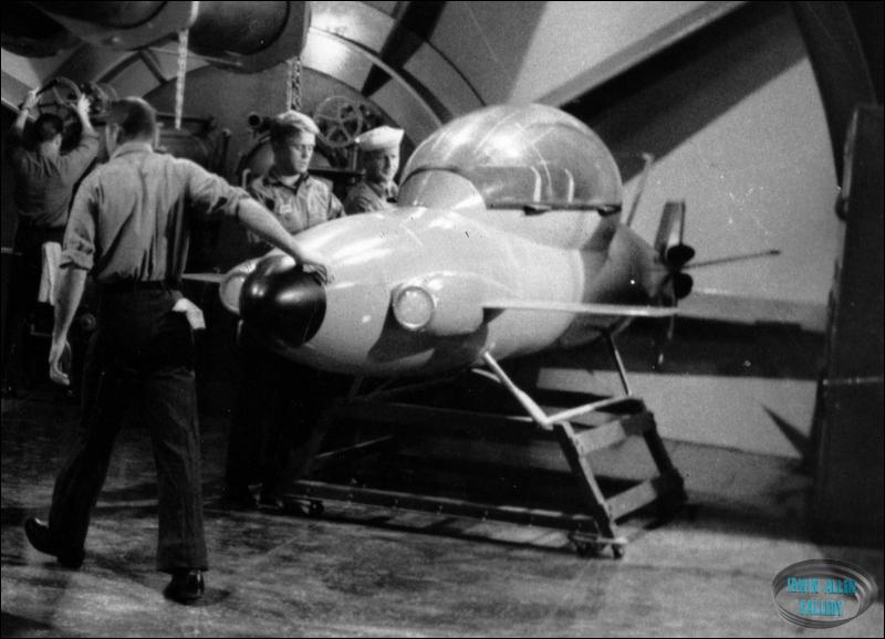 Full Size Mini-Sub in Voyage Movie