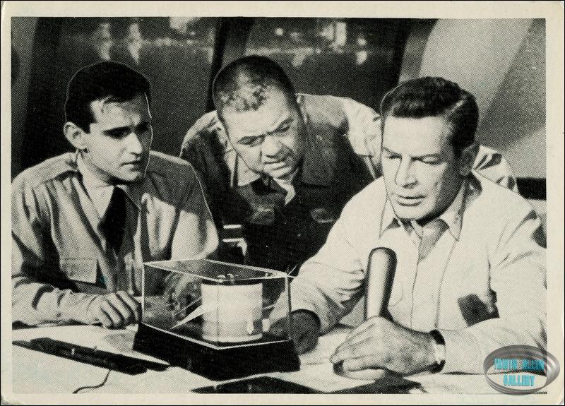 Donruss Voyage to the Bottom of the Sea Card #50