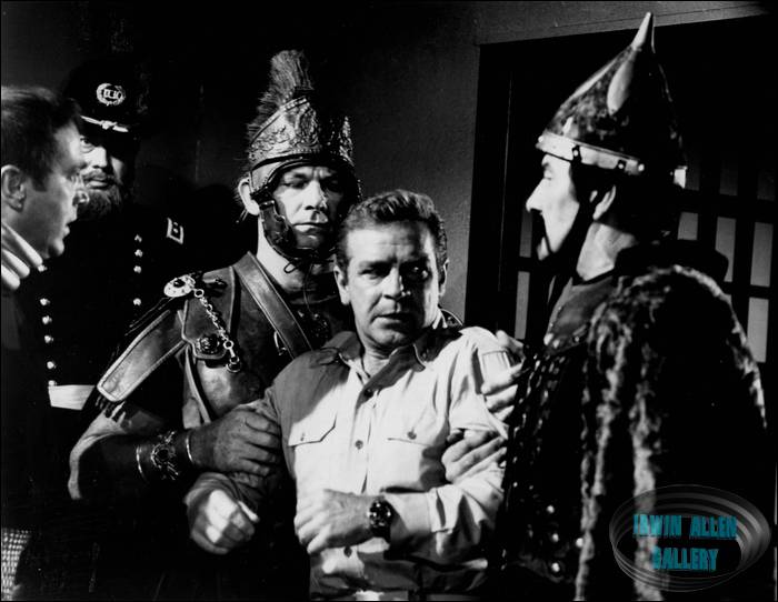 John Crawford and Richard Basehart