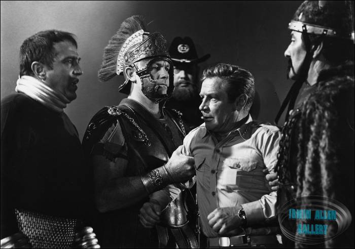 John Crawford and Richard Basehart