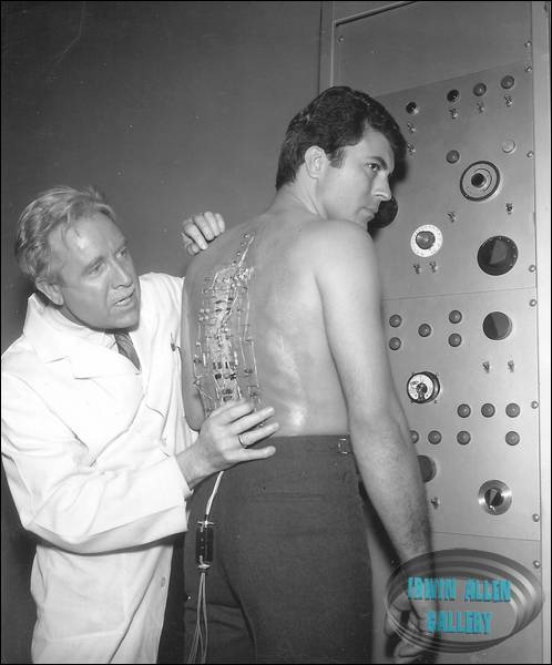 Arthur O'Connell and James Darren